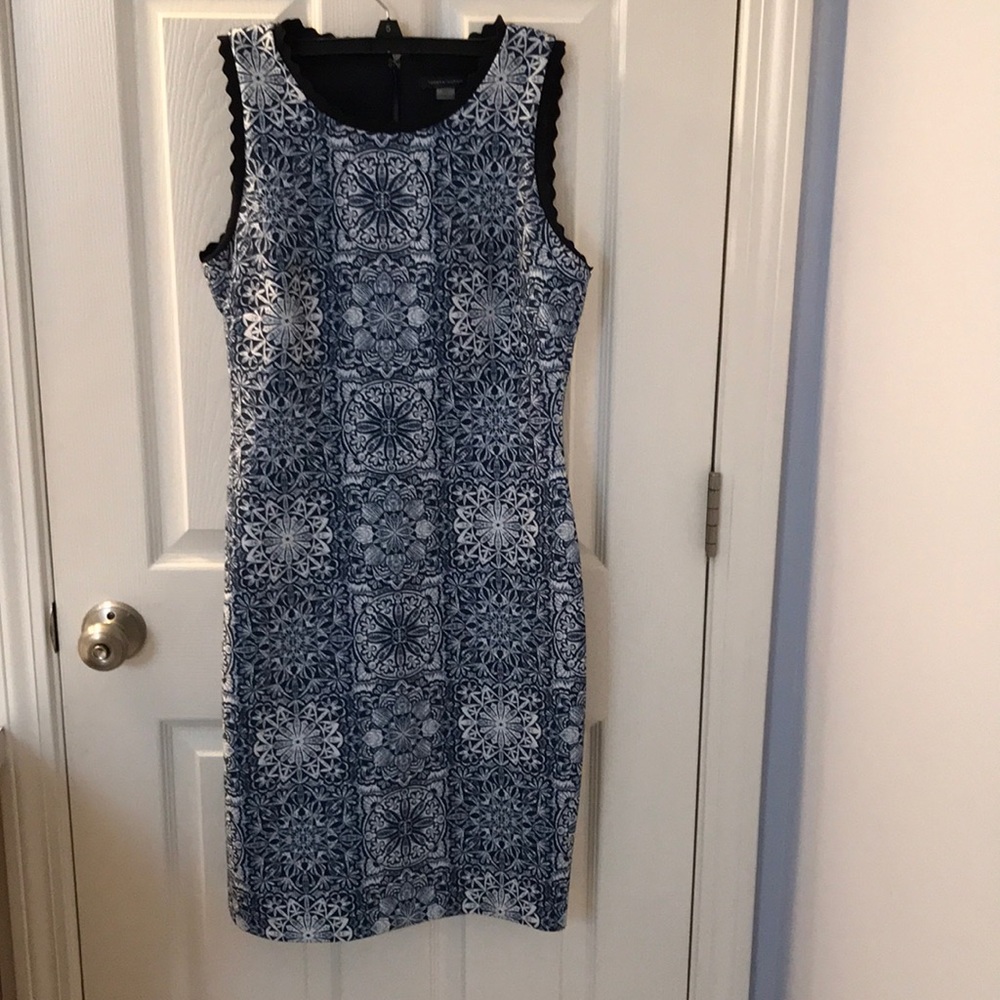 Tommy Hilfiger Blue and White Sleeveless Shift Dress